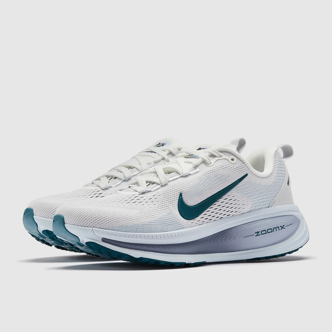 Nike Vomero 18 – Confort Ultime pour le Running