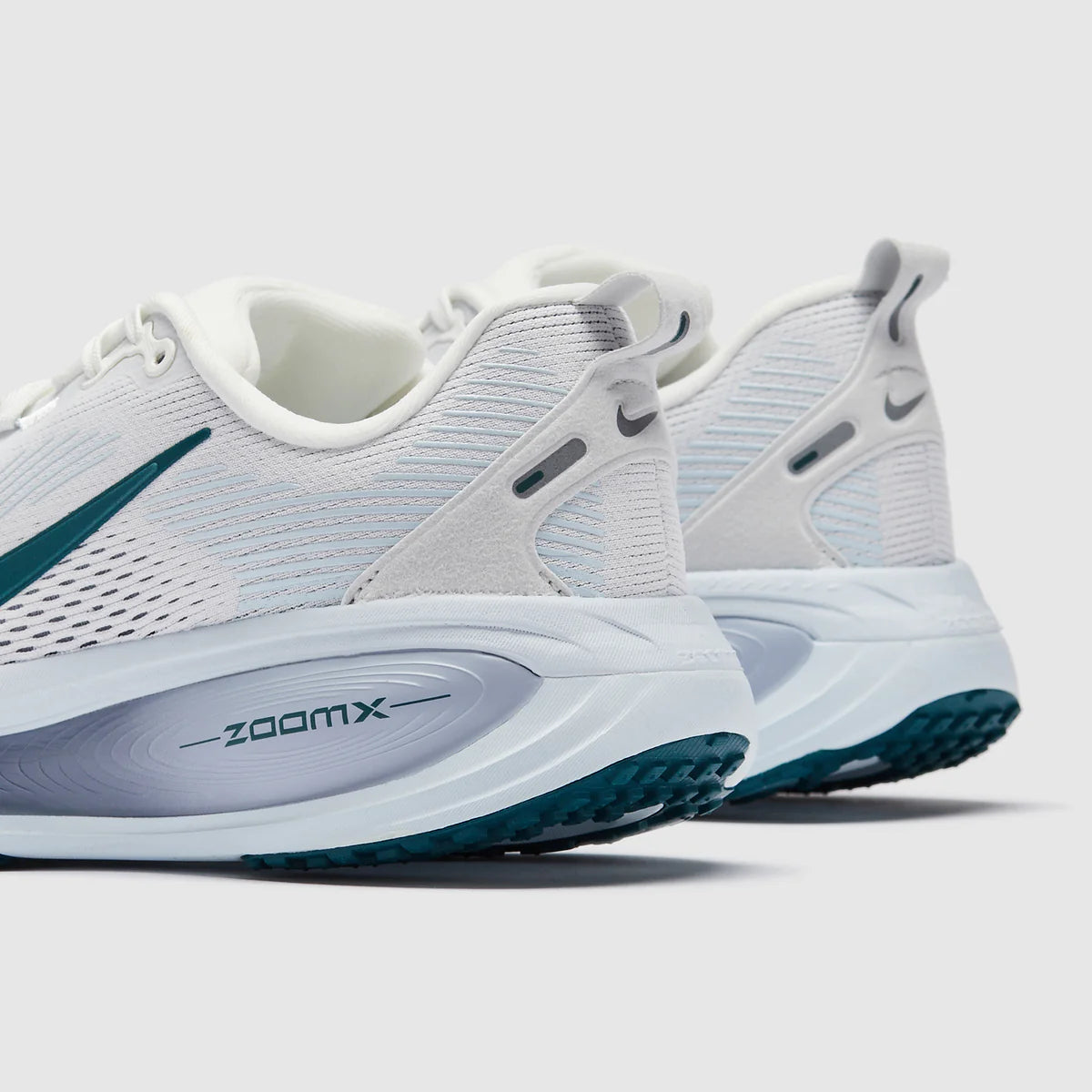 Nike Vomero 18 – Confort Ultime pour le Running